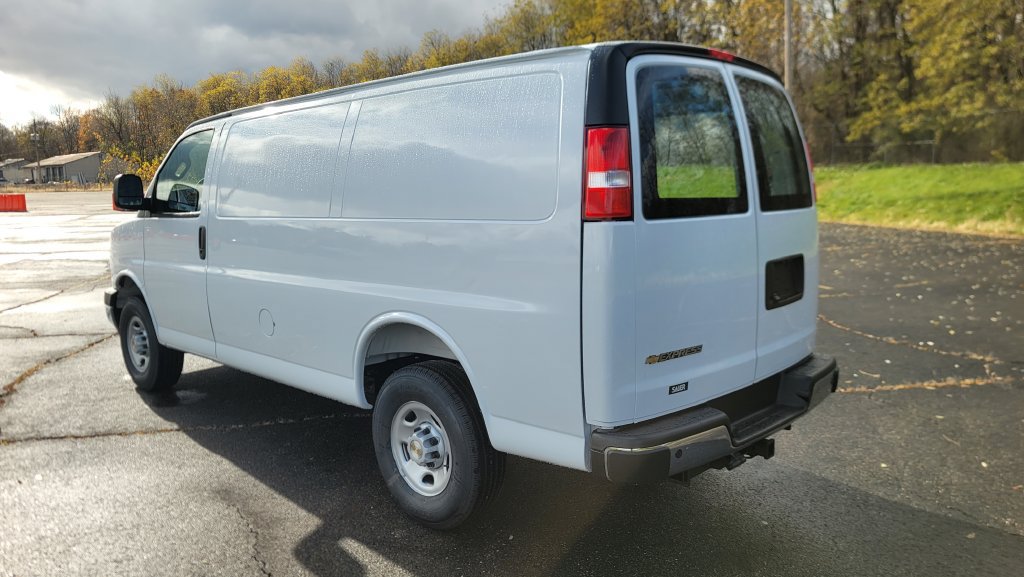New 2025 Chevrolet Express 2500 w/ Communications Package RWD image 9