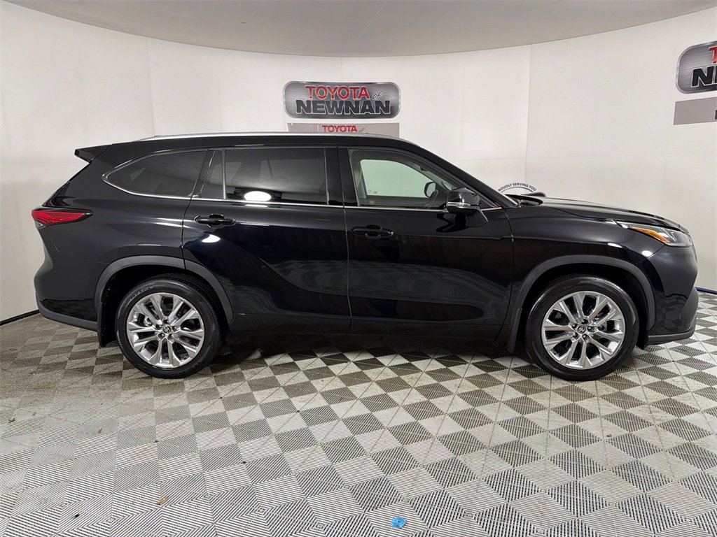 Used 2020 Toyota Highlander Limited image 4