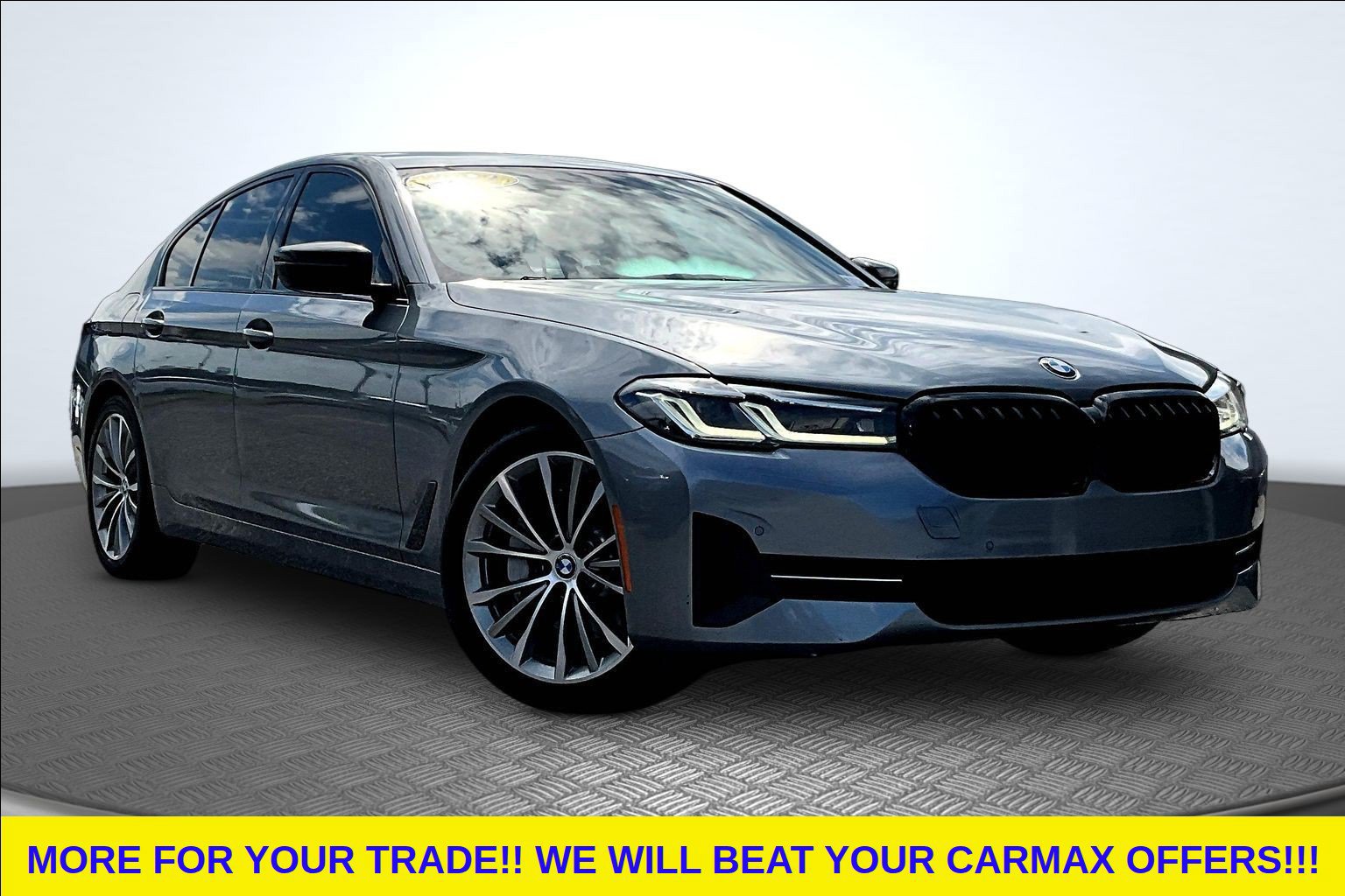 Used 2022 BMW 530i w/ M Sport Package RWD image 2