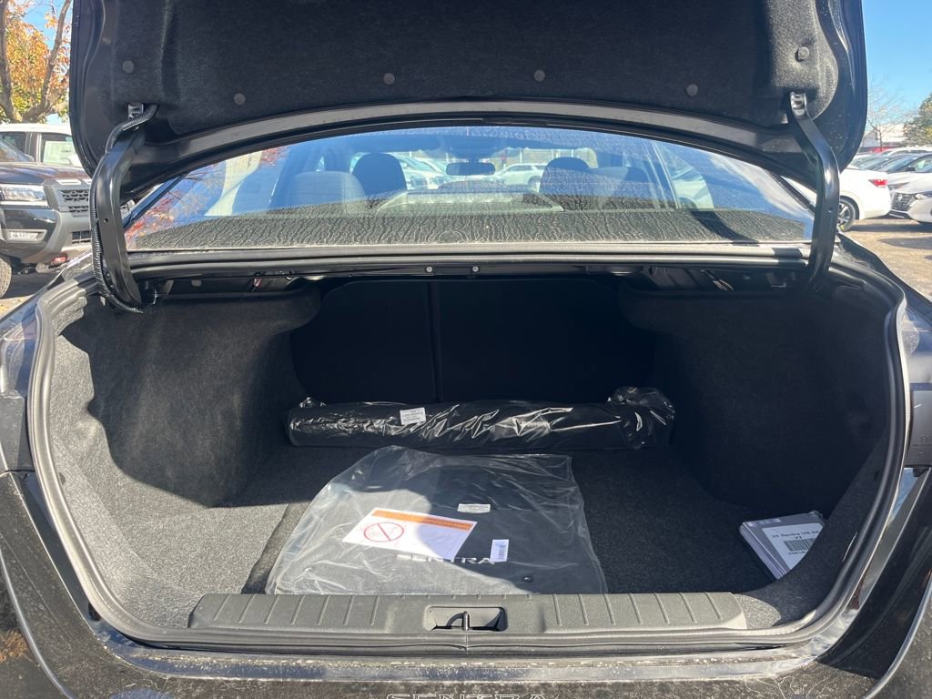 New 2025 Nissan Sentra SV image 31