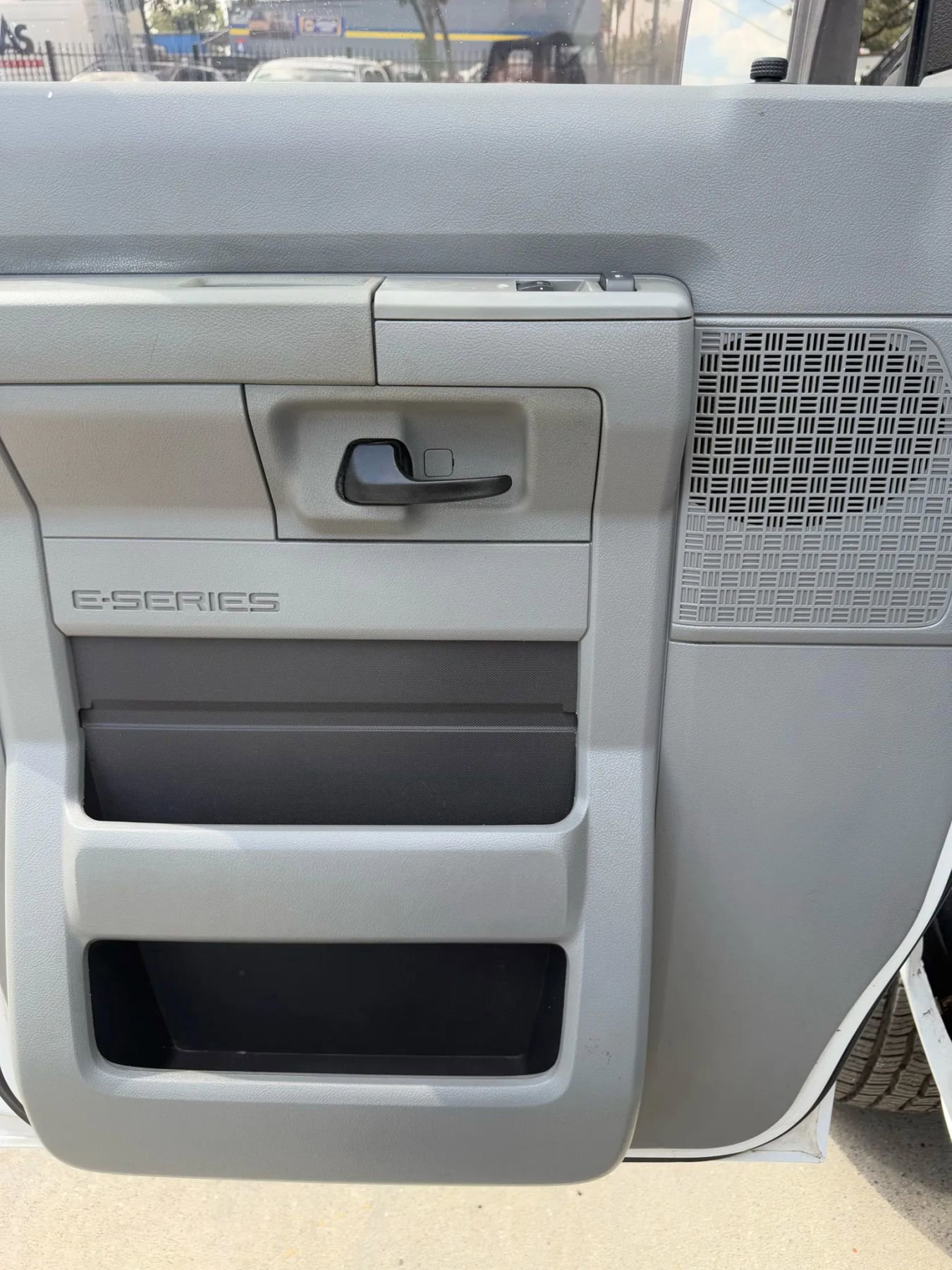 Used 2011 Ford E-250 and Econoline 250 Extended w/ PWR Group image 14