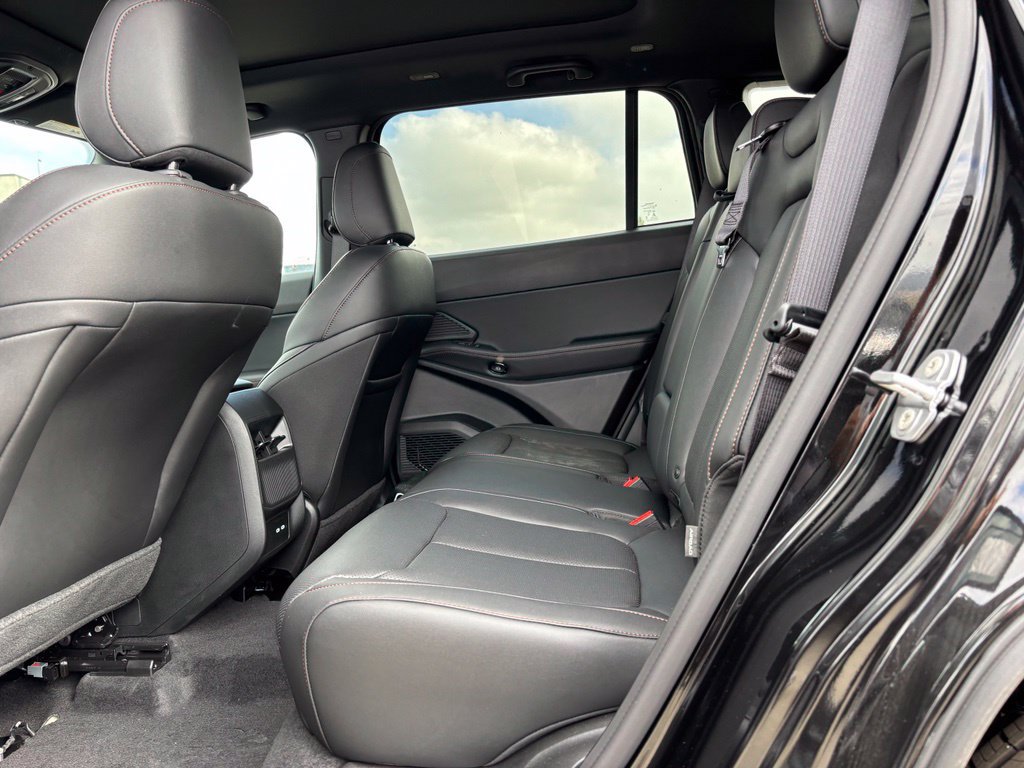 New 2026 Jeep Cherokee Limited AWD/4WD image 18
