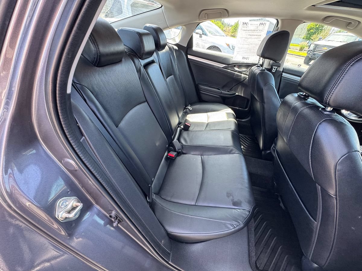 Used 2017 Honda Civic Touring image 29