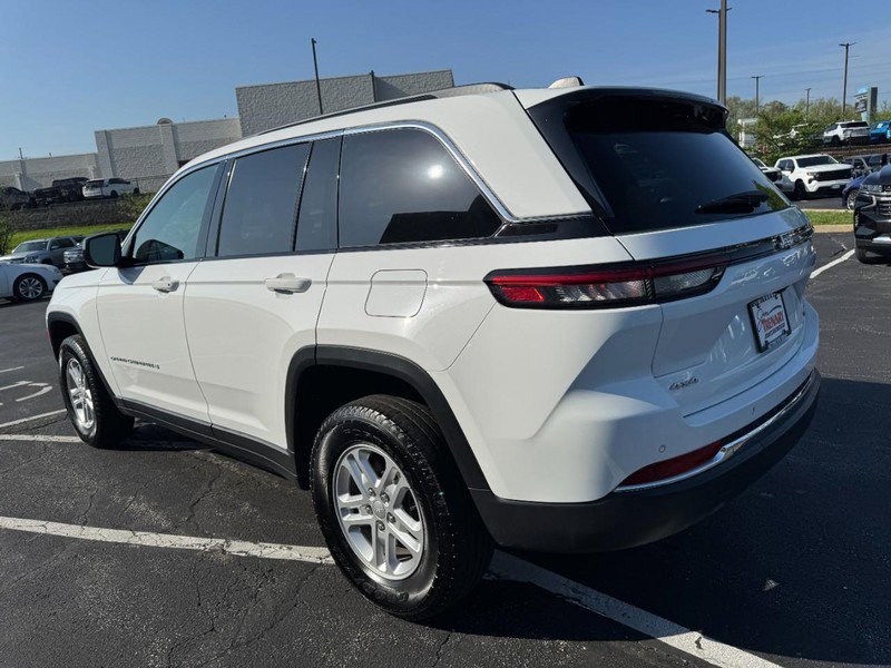 Used 2024 Jeep Grand Cherokee Laredo w/ Luxury Tech Group I image 5