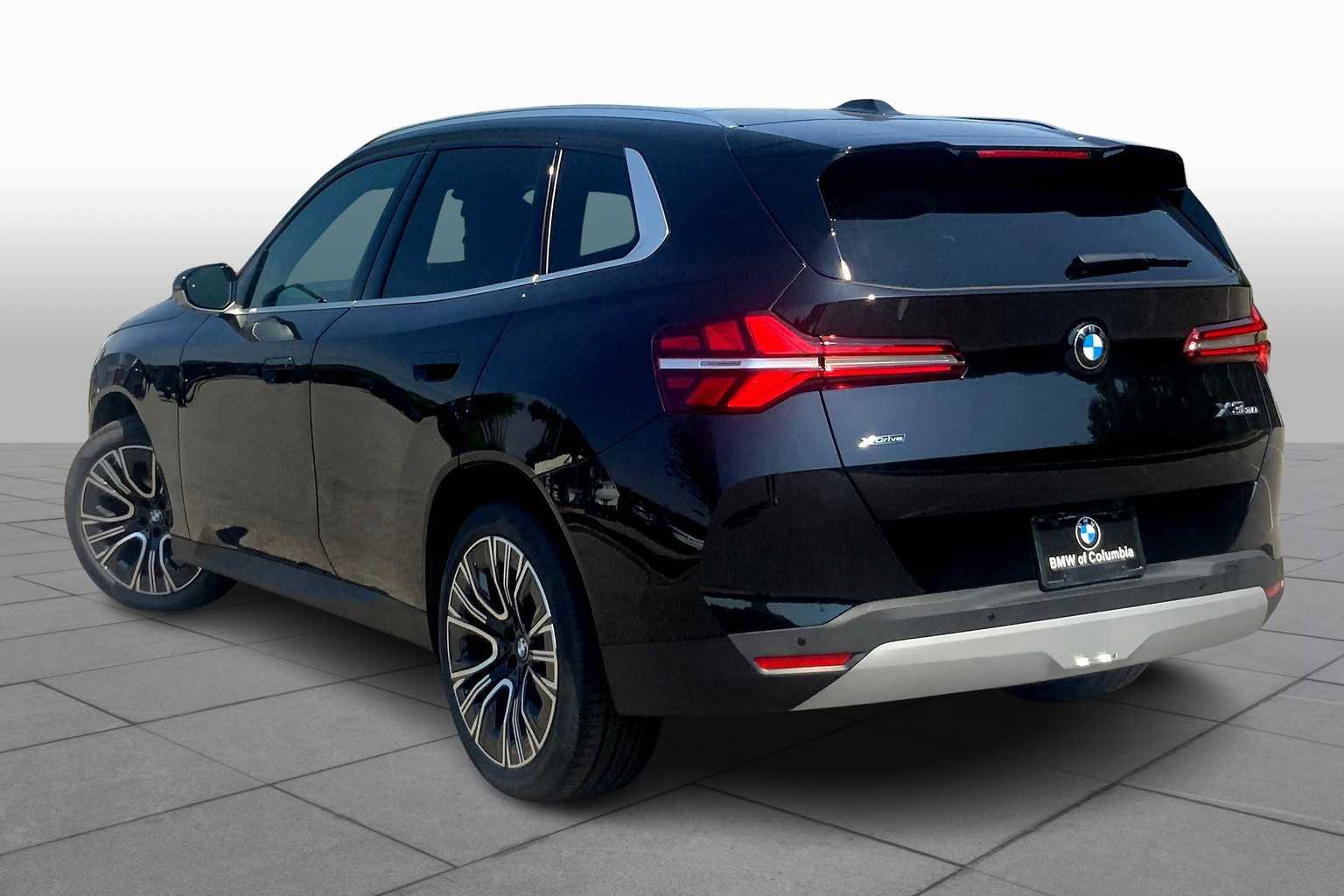 Used 2025 BMW X3 xDrive30i w/ Premium Package image 12