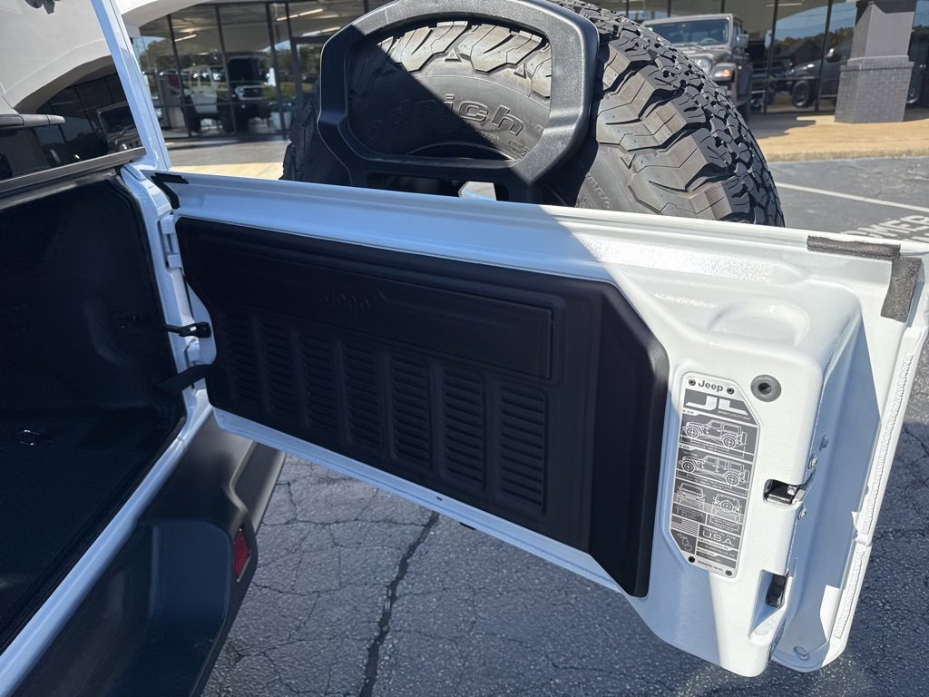 New 2026 Jeep Wrangler Sahara image 9