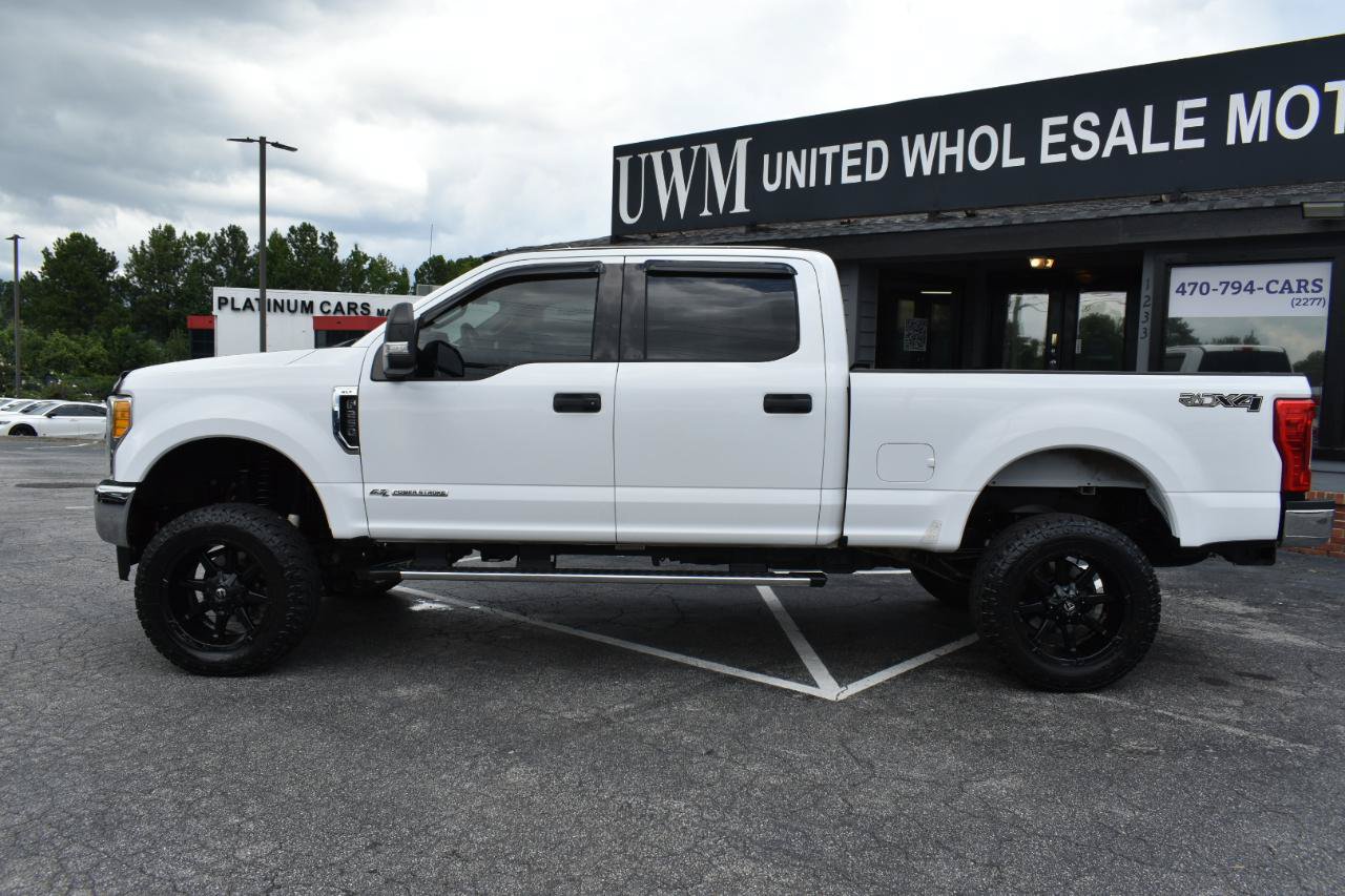 Used 2017 Ford F250 XLT AWD/4WD image 9