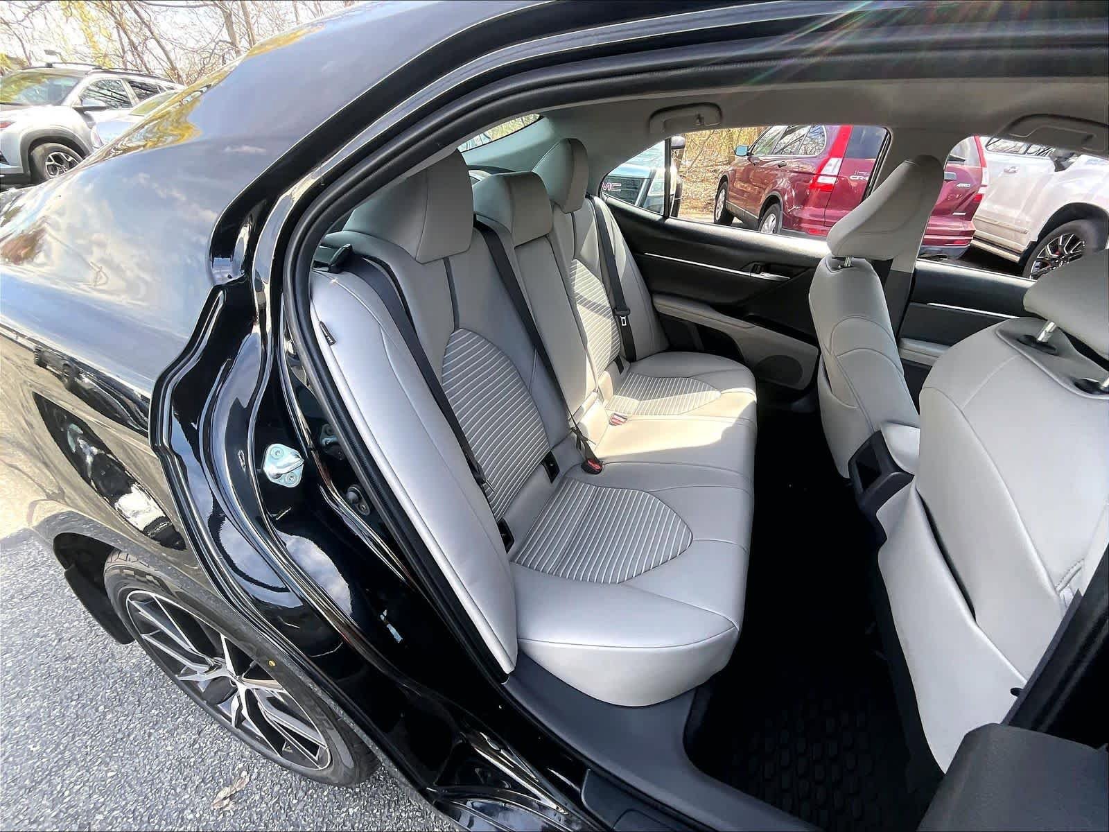 Used 2022 Toyota Camry SE AWD/4WD image 15