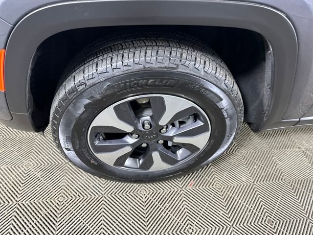 Used 2024 Jeep Grand Cherokee Limited 4xe image 10