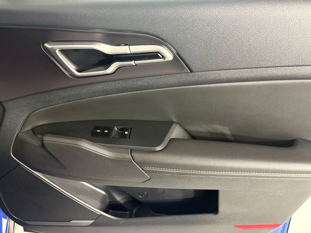 New 2026 Kia Sportage EX FWD image 12