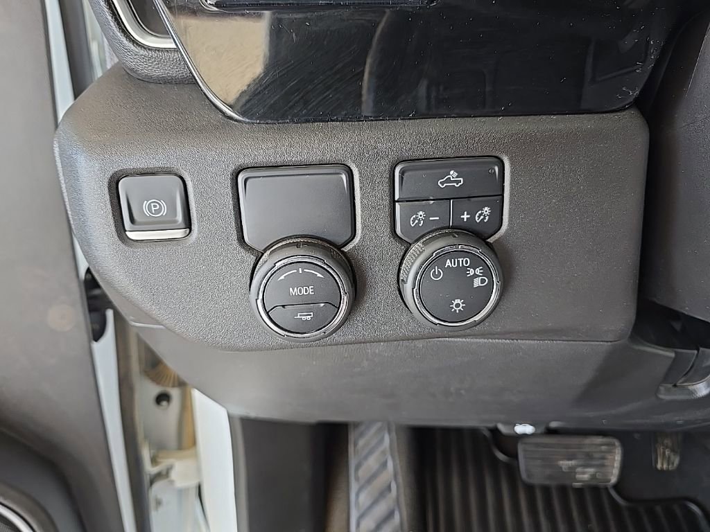 Used 2023 Chevrolet Silverado 1500 LT image 15