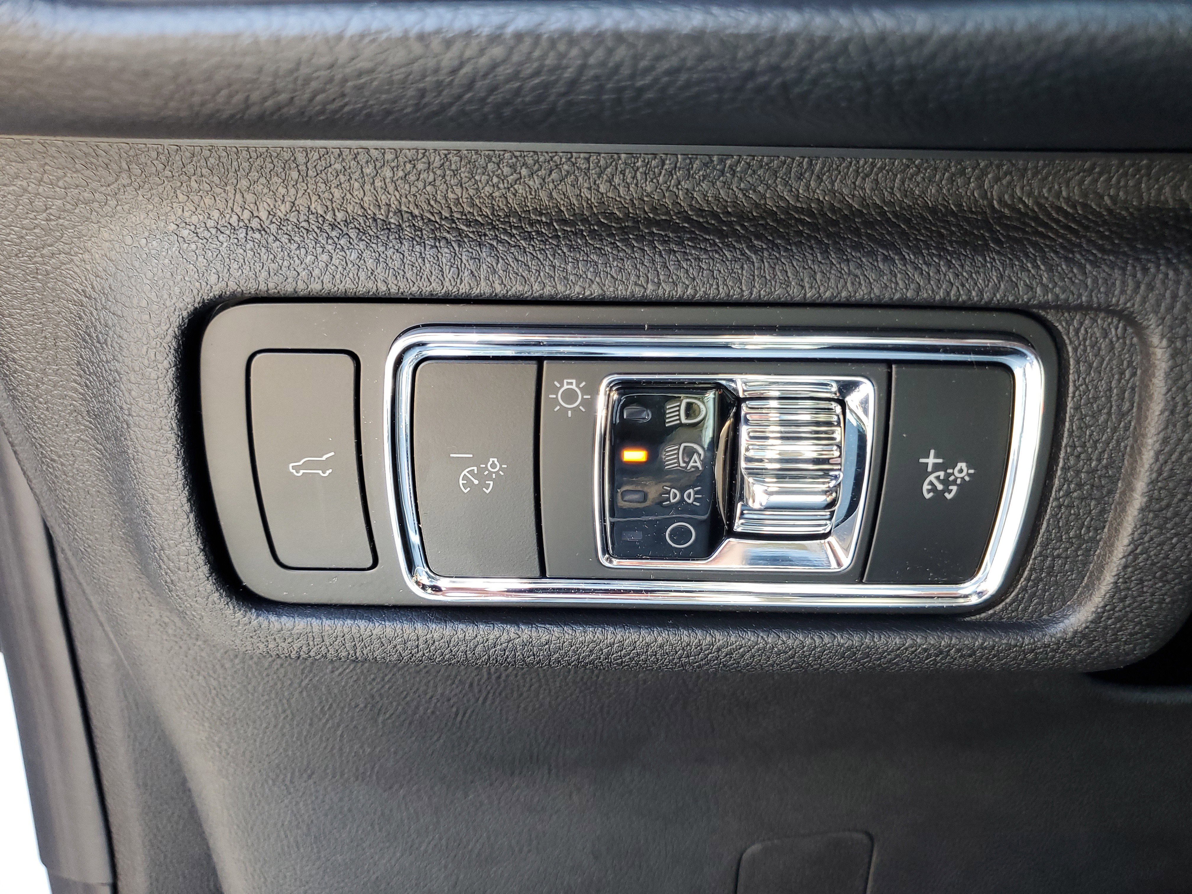 New 2025 Lincoln Corsair Reserve w/ Equipment Group 202A image 15