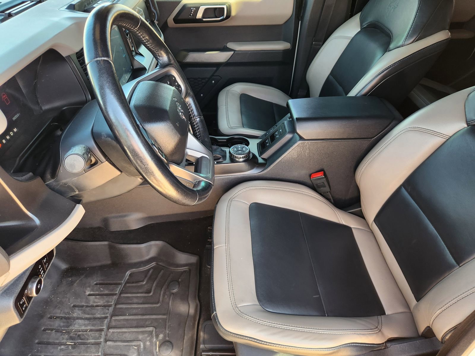 Used 2023 Ford Bronco Wildtrak image 11