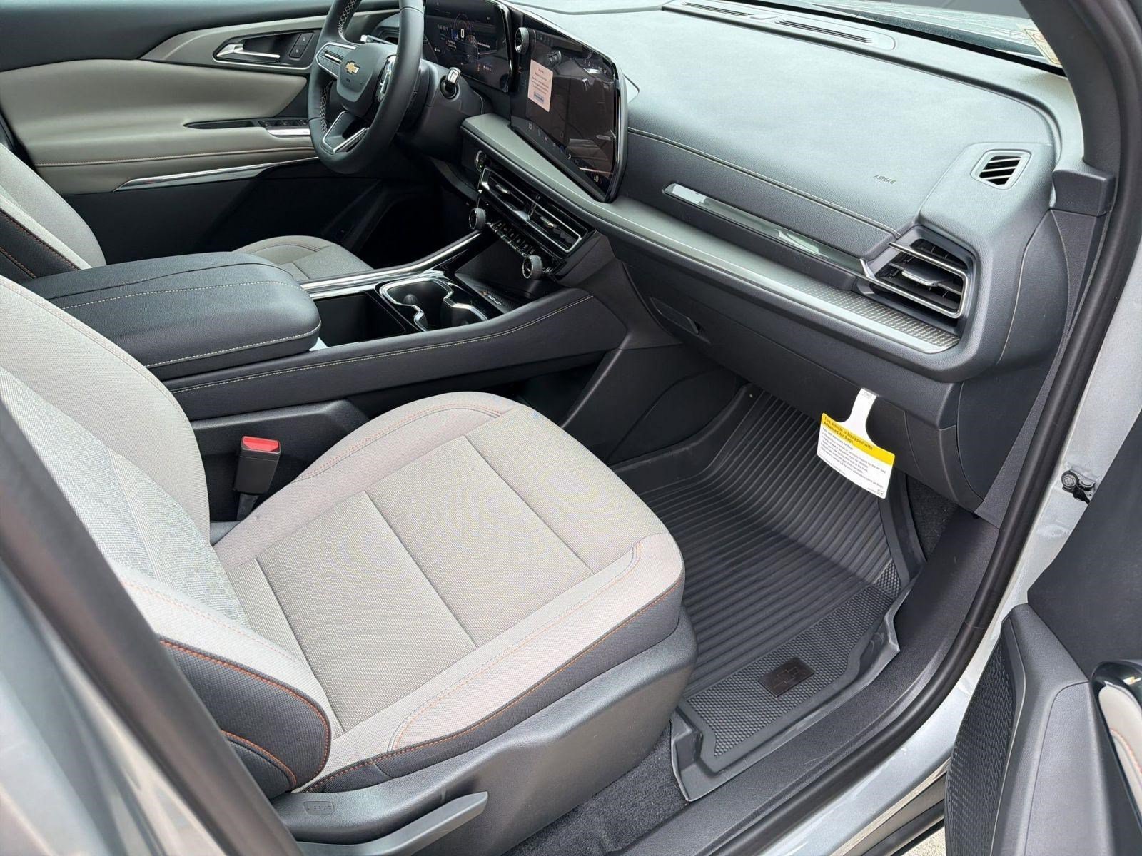 New 2026 Chevrolet Traverse LT FWD image 31
