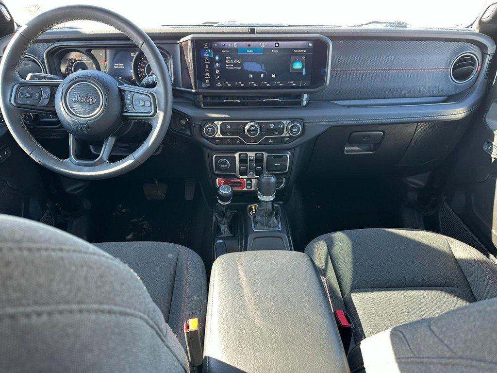 Used 2025 Jeep Wrangler Unlimited Rubicon image 11