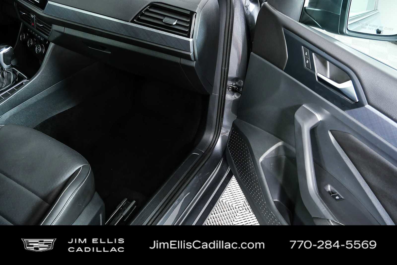 Used 2024 Volkswagen Jetta SE FWD image 21