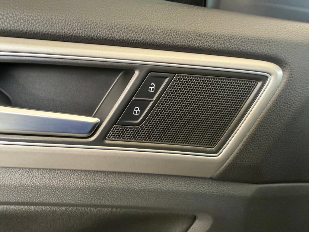 Used 2019 Volkswagen Atlas SE FWD image 36