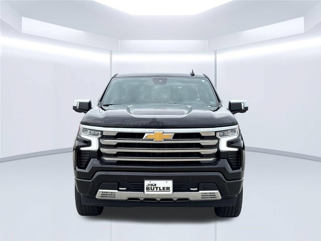 Used 2024 Chevrolet Silverado 1500 High Country w/ High Country Premium Package AWD/4WD image 12