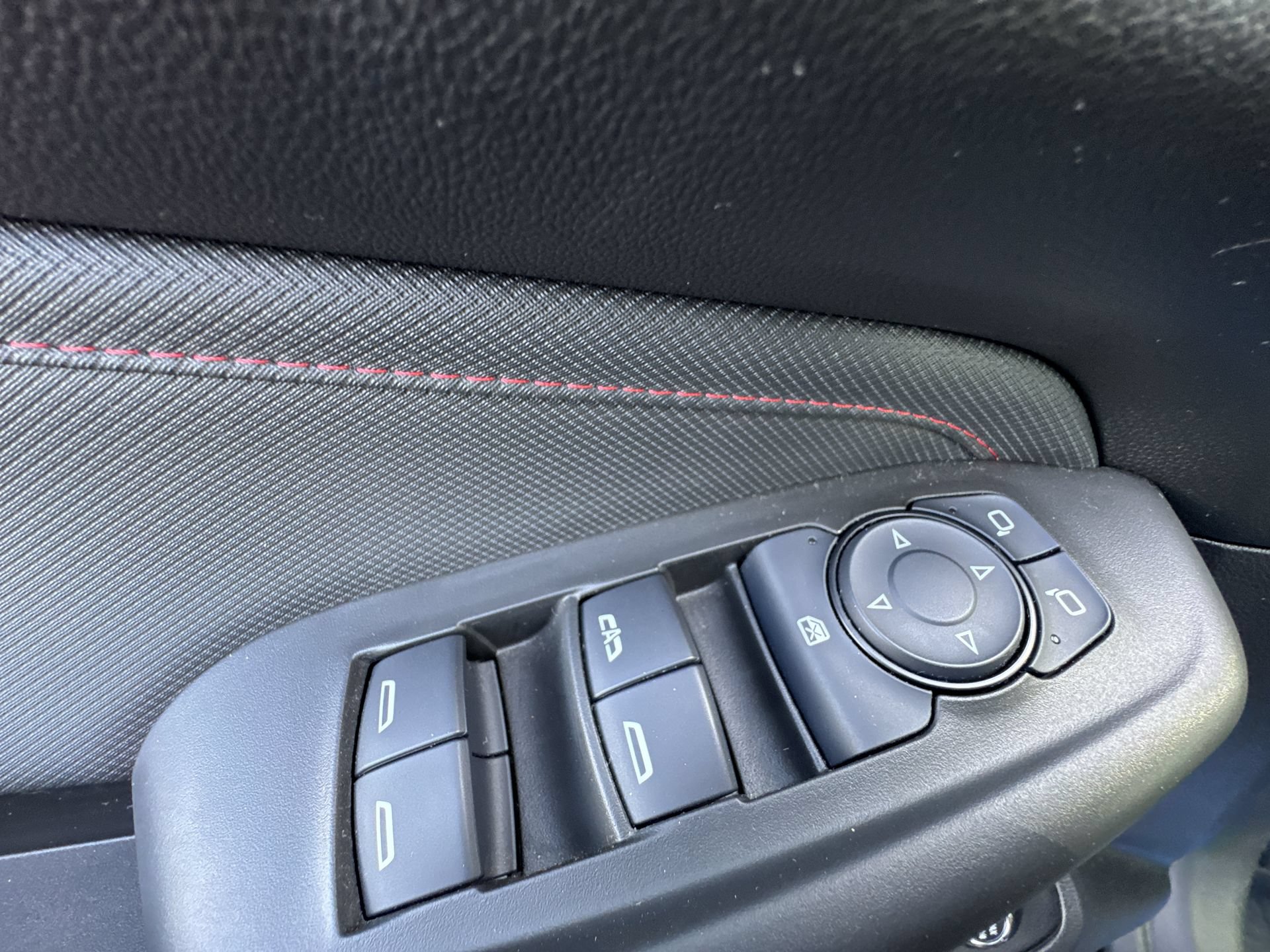 Used 2025 Chevrolet TrailBlazer RS w/ Convenience Package FWD image 13