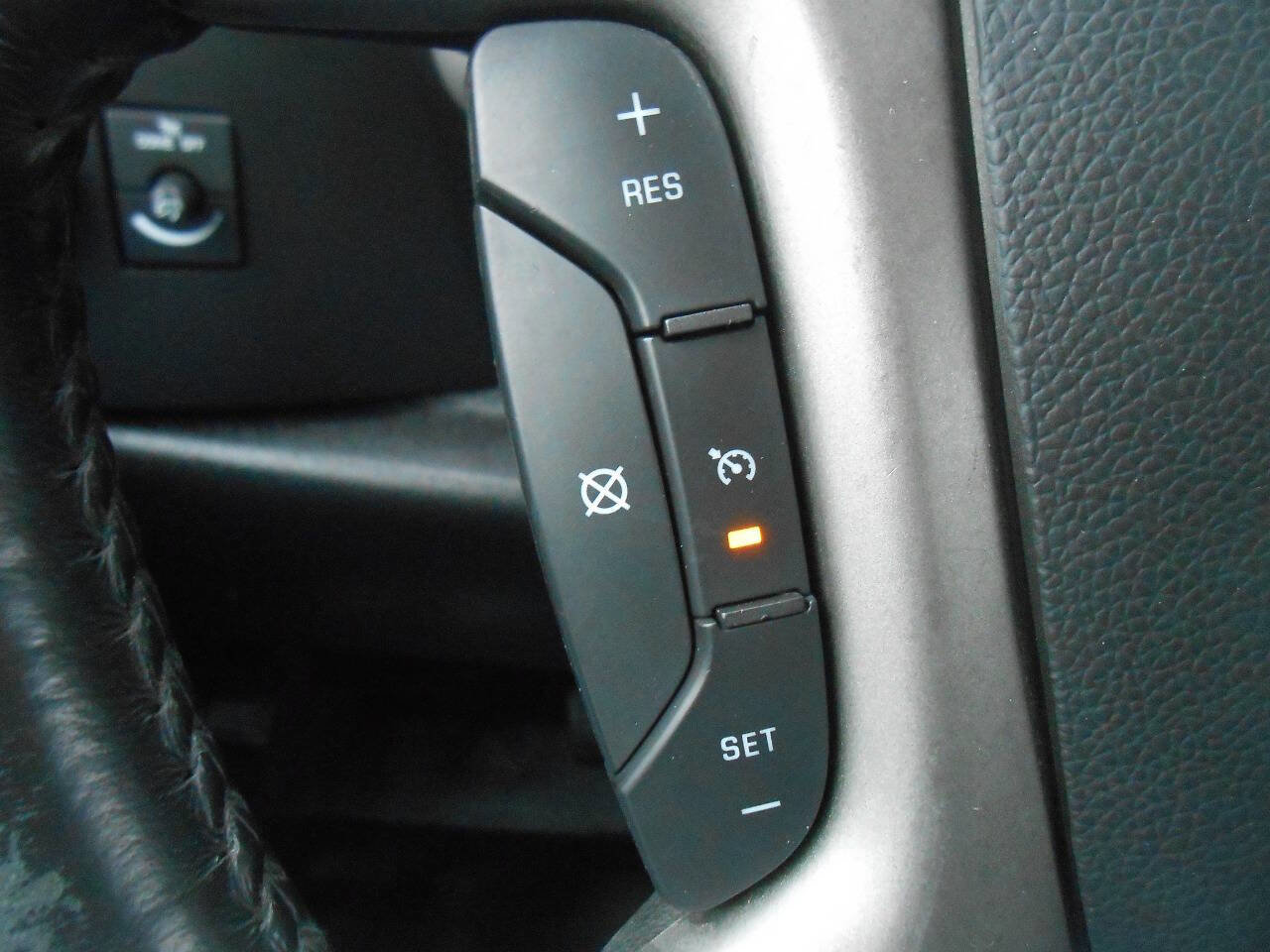Used 2011 Chevrolet Silverado 3500 LT AWD/4WD image 16
