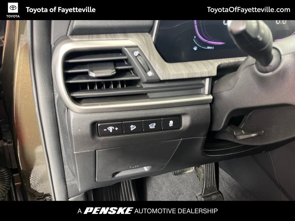 Used 2023 Kia Telluride EX w/ EX Captain's Chair Package FWD image 26