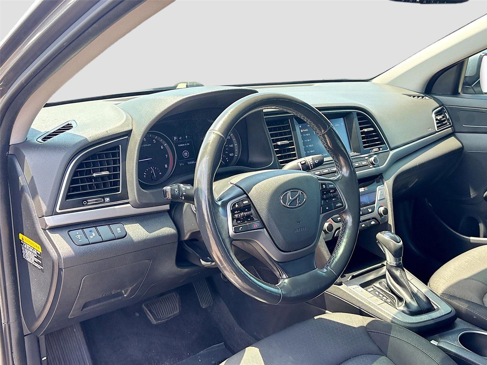 Used 2018 Hyundai Elantra Value Edition FWD image 9