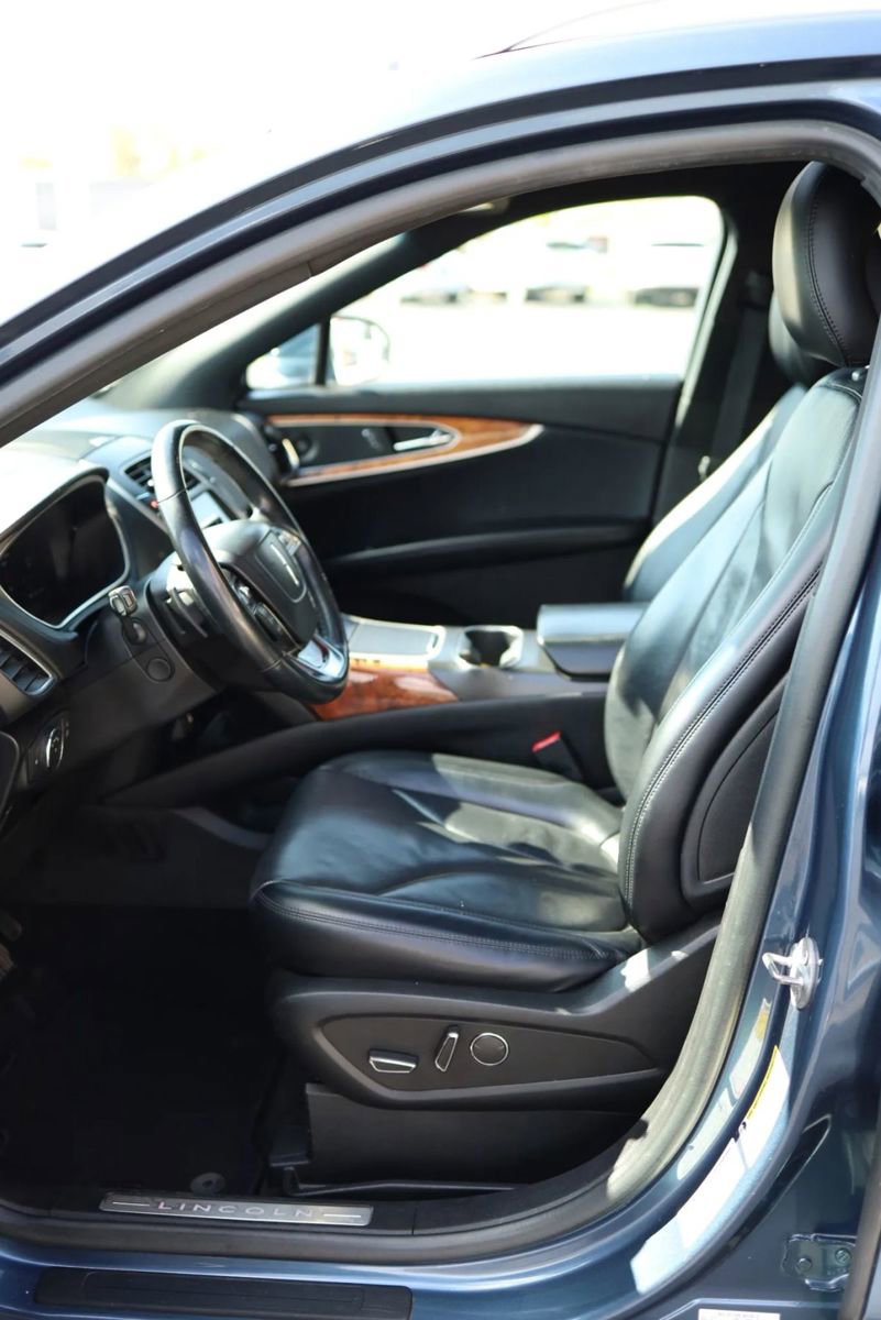 Used 2019 Lincoln Nautilus Reserve w/ Driver Assistance Package AWD/4WD image 19