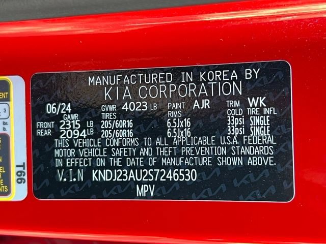 Certified 2025 Kia Soul LX w/ LX Technology Package FWD image 33