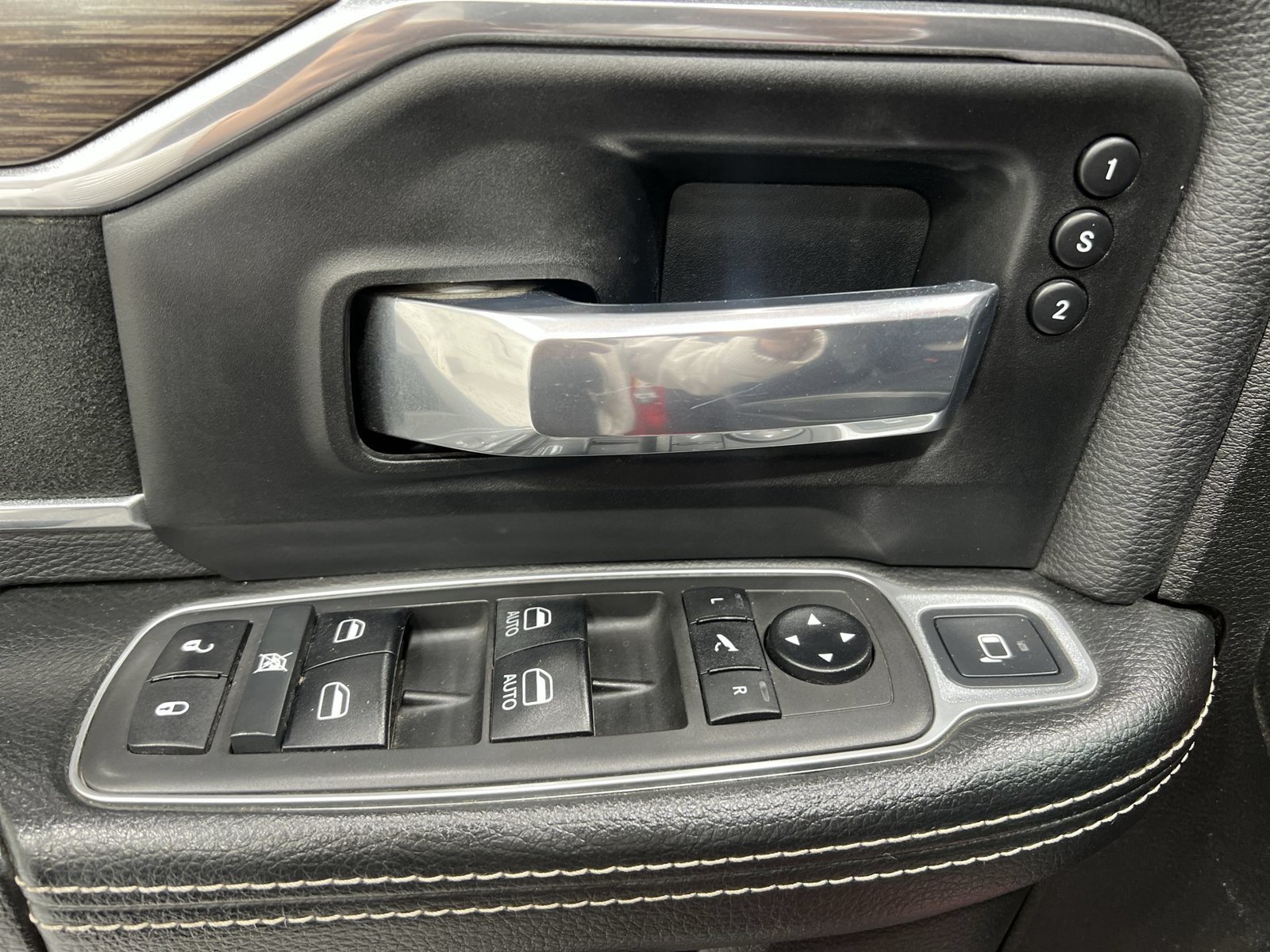 Used 2021 RAM 3500 Laramie AWD/4WD image 13