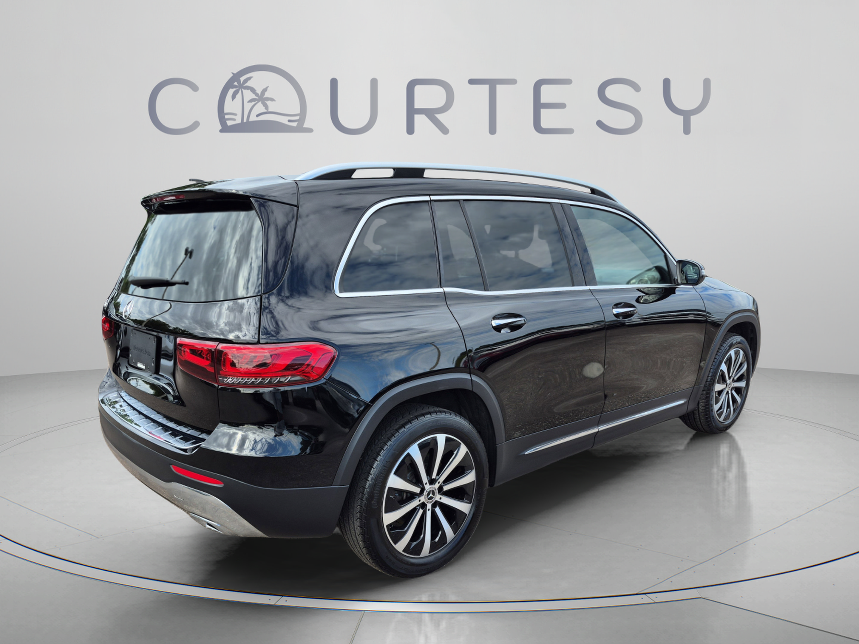 Used 2023 Mercedes-Benz GLB 250 image 7