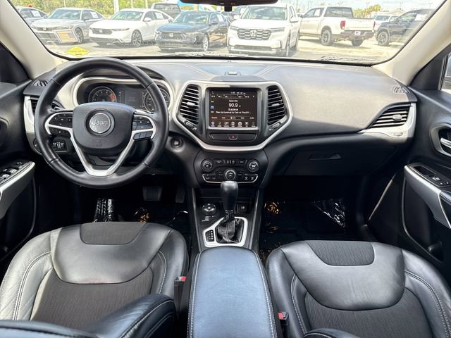 Used 2018 Jeep Cherokee Latitude Plus w/ Cold Weather Group image 19