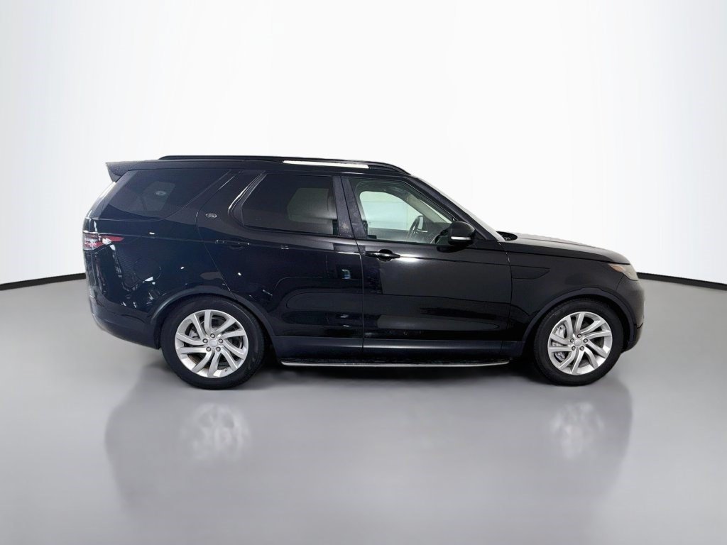 Used 2018 Land Rover Discovery HSE AWD/4WD image 11