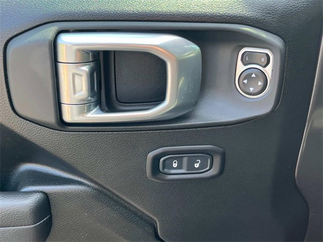 Used 2024 Jeep Wrangler Sport S image 15