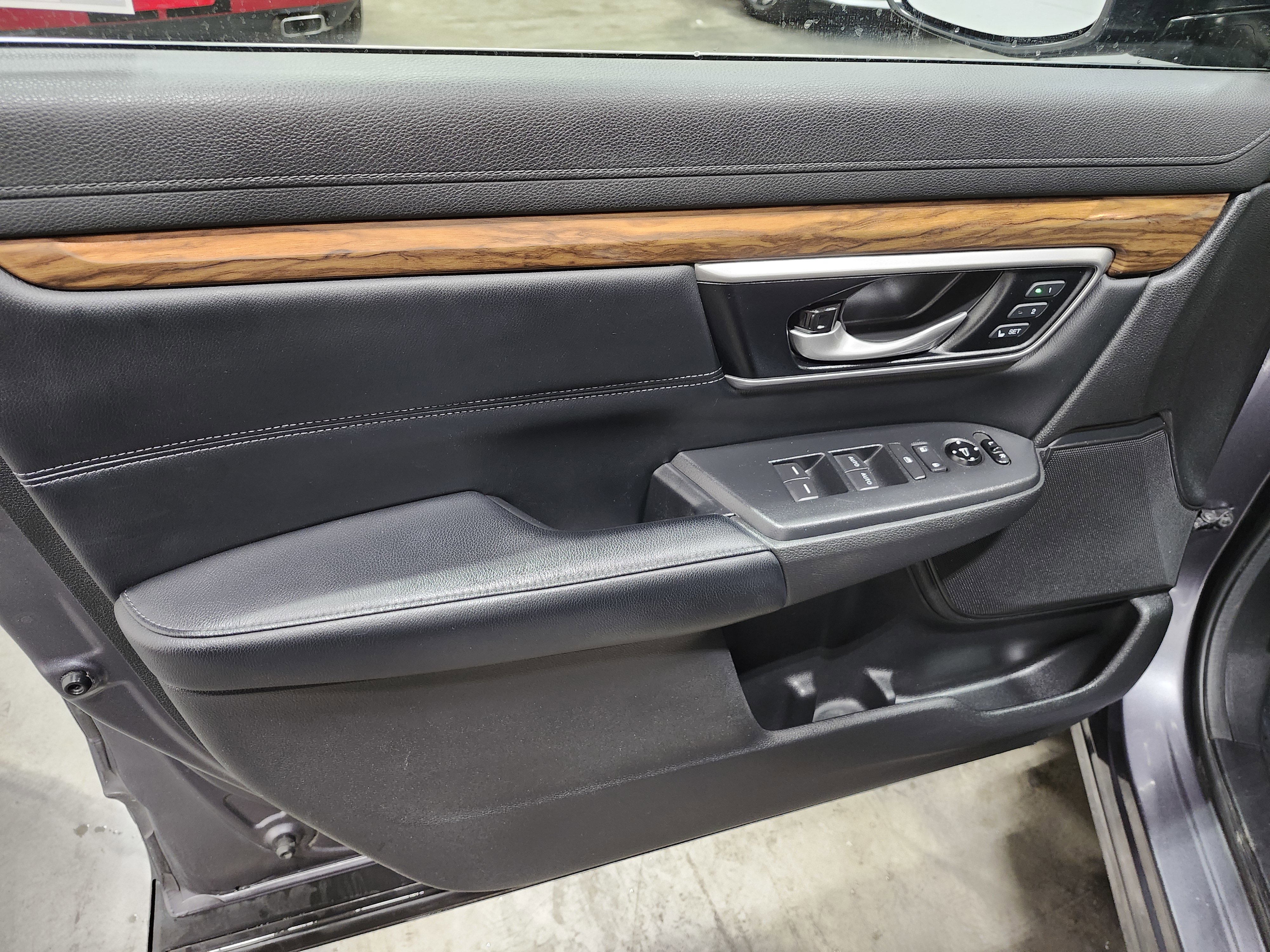 Used 2019 Honda CR-V EX-L image 27