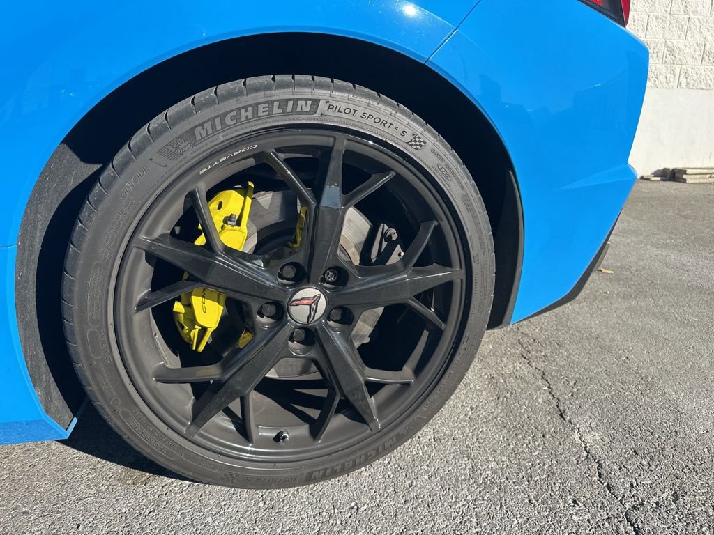 Used 2021 Chevrolet Corvette Stingray Preferred Cpe w/ Z51 Performance Package image 5