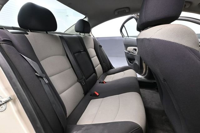 Used 2013 Chevrolet Cruze LS FWD image 36