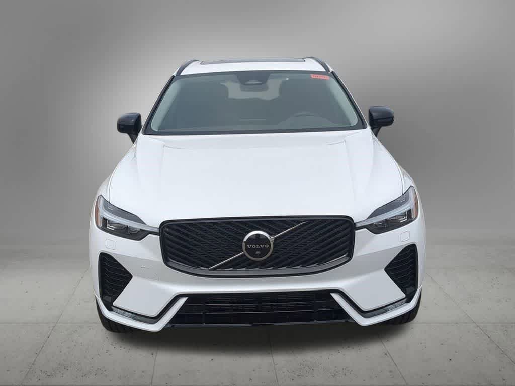 New 2026 Volvo XC60 B5 Plus w/ Protection Package Premier AWD/4WD image 9