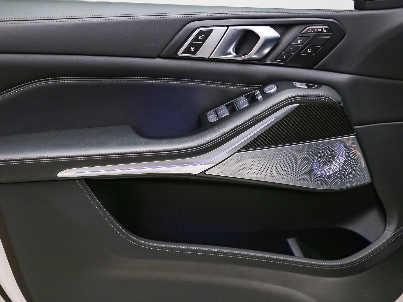 Certified 2024 BMW X7 M60i AWD/4WD image 24