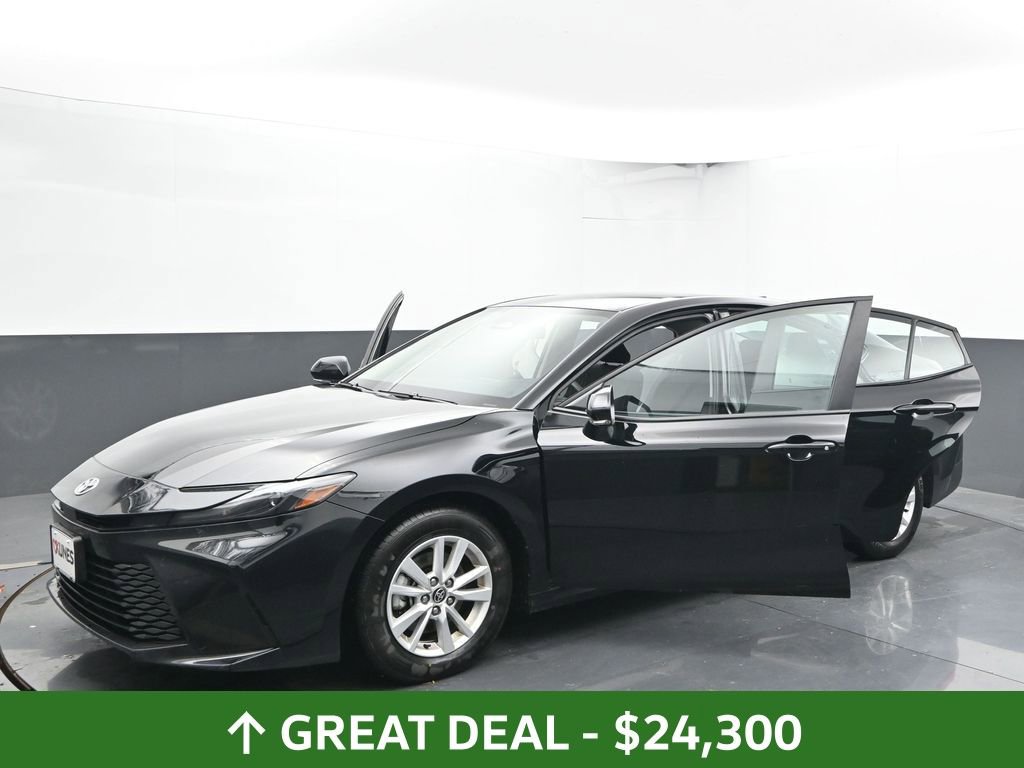 Used 2025 Toyota Camry LE image 53