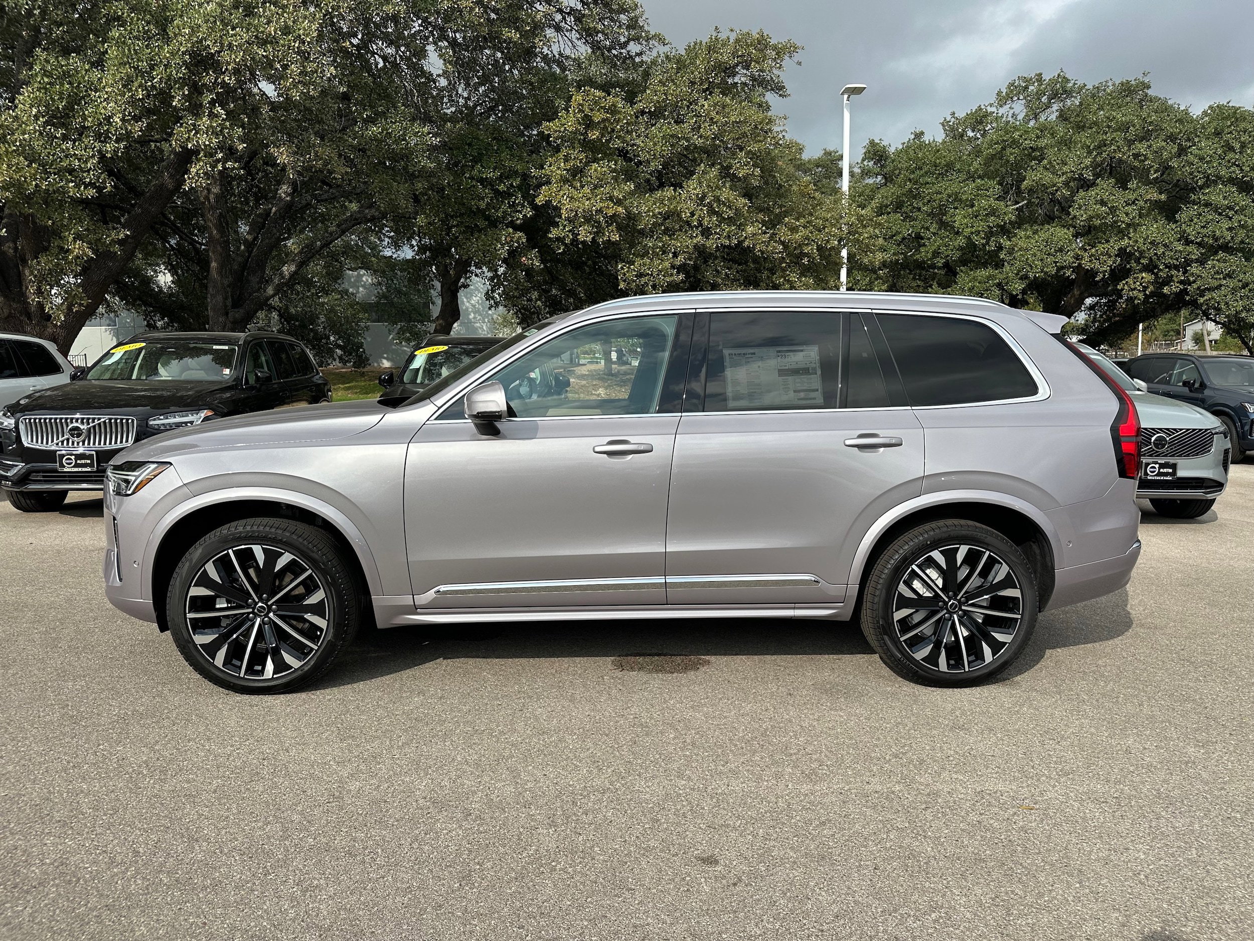 New 2026 Volvo XC90 B6 Plus w/ Protection Package Premier image 3