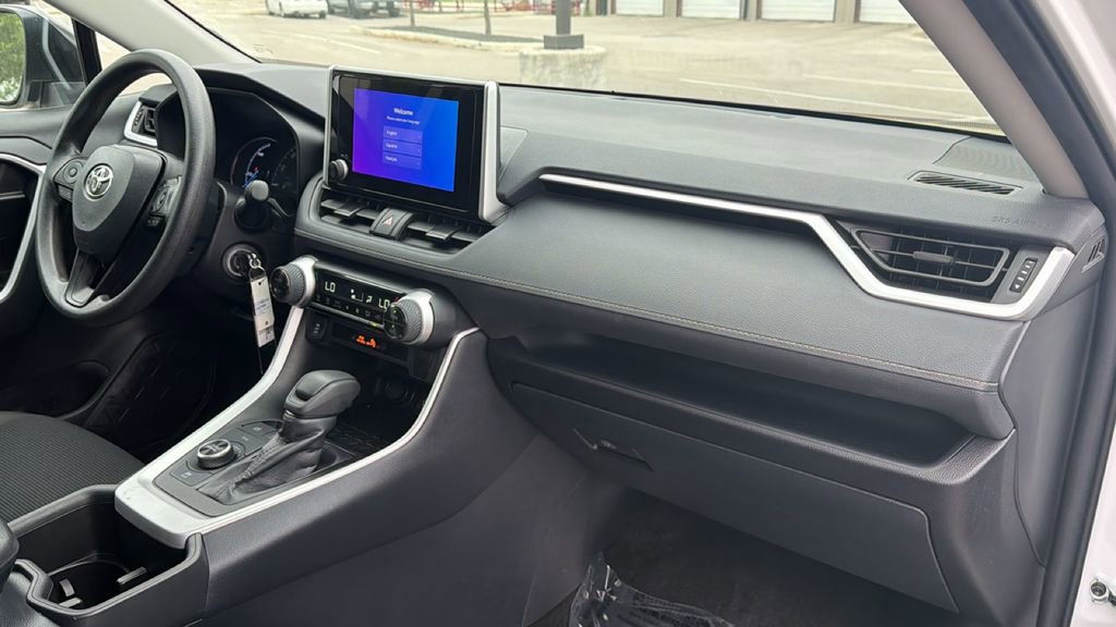 Certified 2025 Toyota RAV4 LE image 41