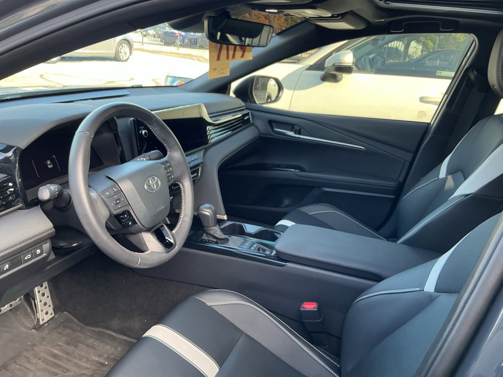 Used 2025 Toyota Camry SE w/ Multimedia Upgrade Package FWD image 31