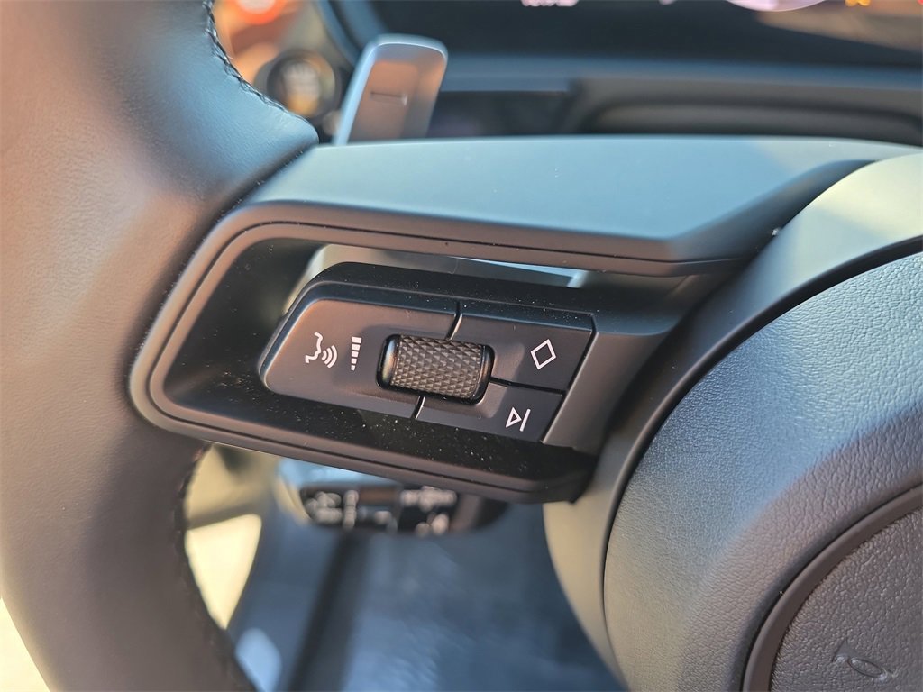 Certified 2025 Porsche Cayenne image 34