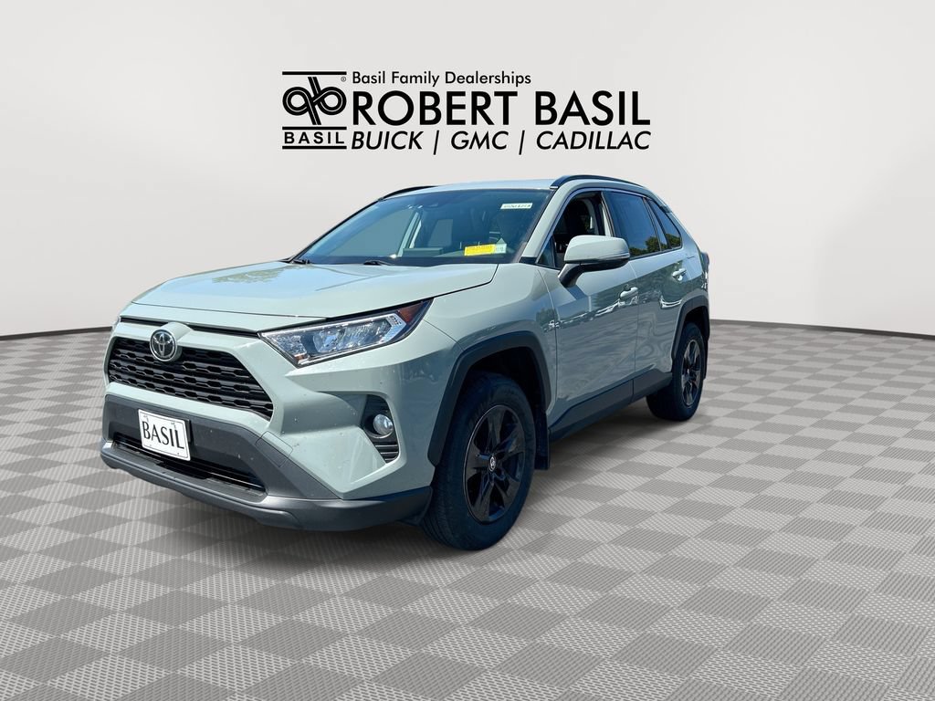 Used 2020 Toyota RAV4 XLE w/ Convenience Package AWD/4WD image 4