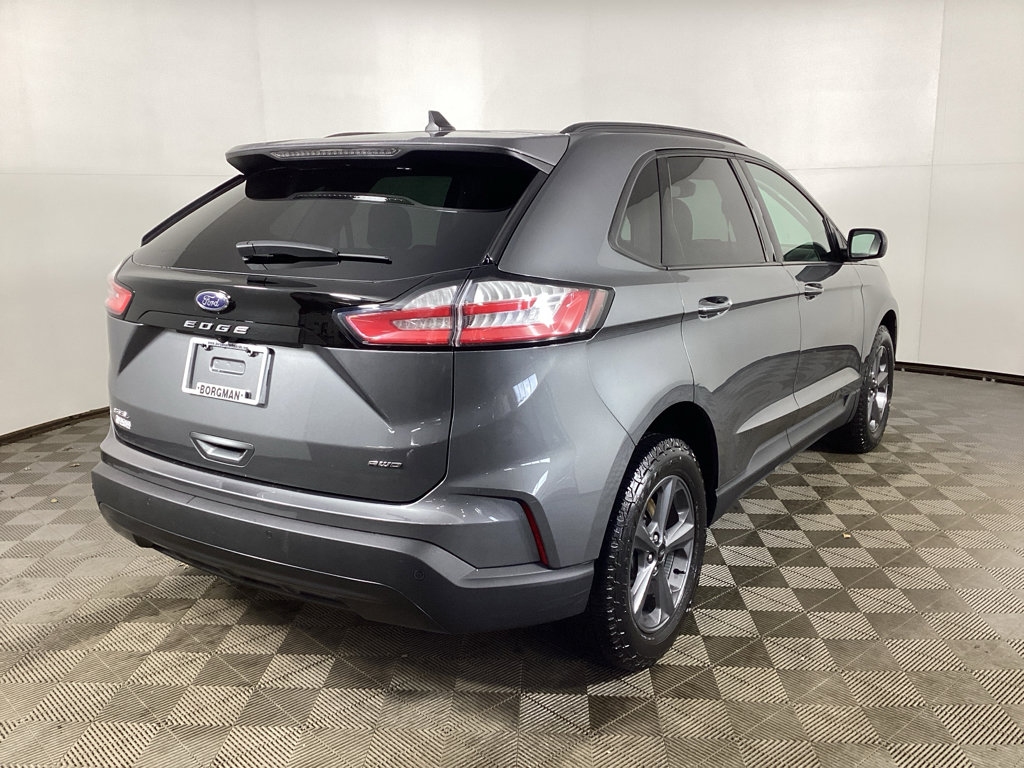 Used 2023 Ford Edge SEL w/ Sport Appearance Package image 2