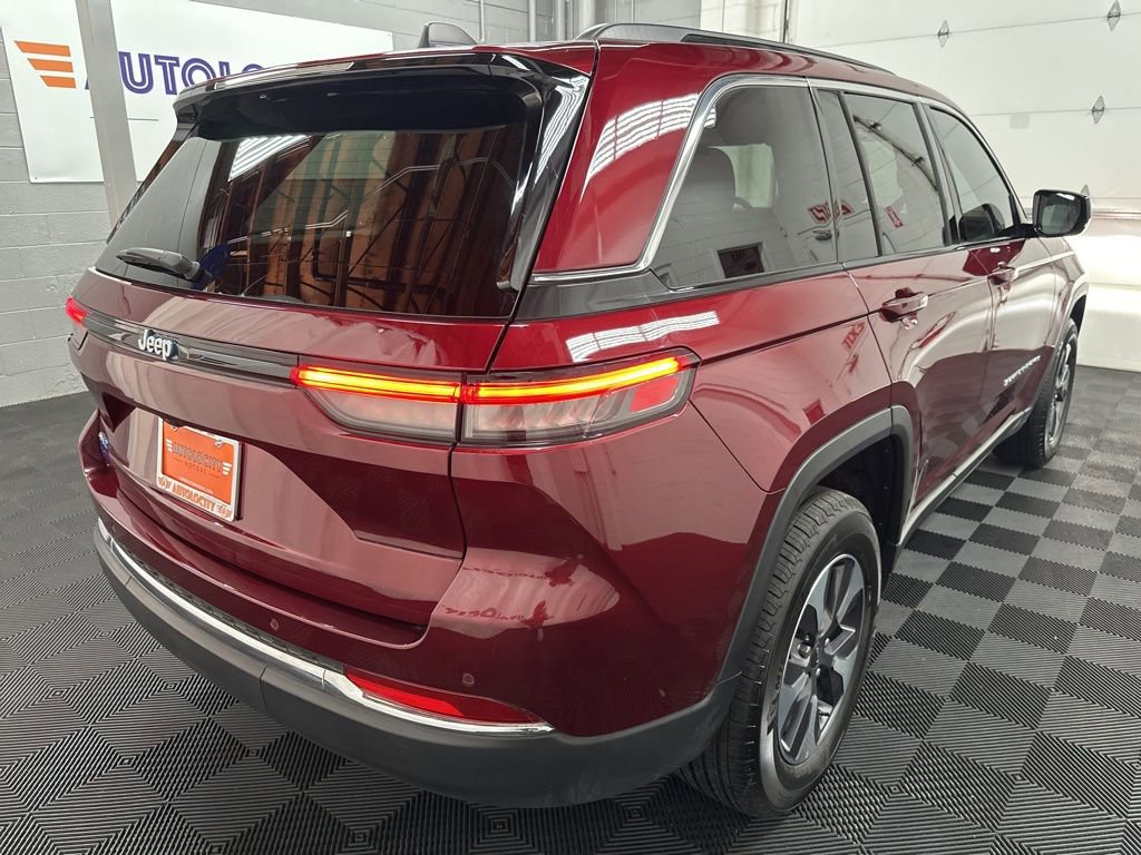 Used 2024 Jeep Grand Cherokee Limited 4xe image 10