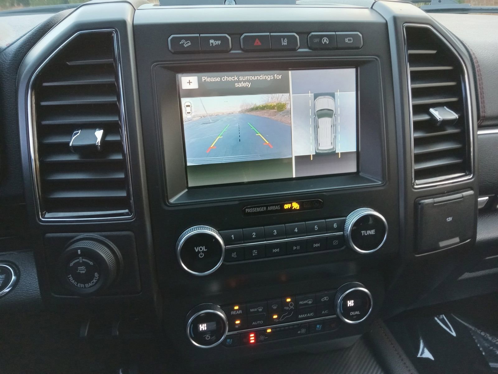 Used 2019 Ford Expedition Limited w/ Equipment Group 303A image 18