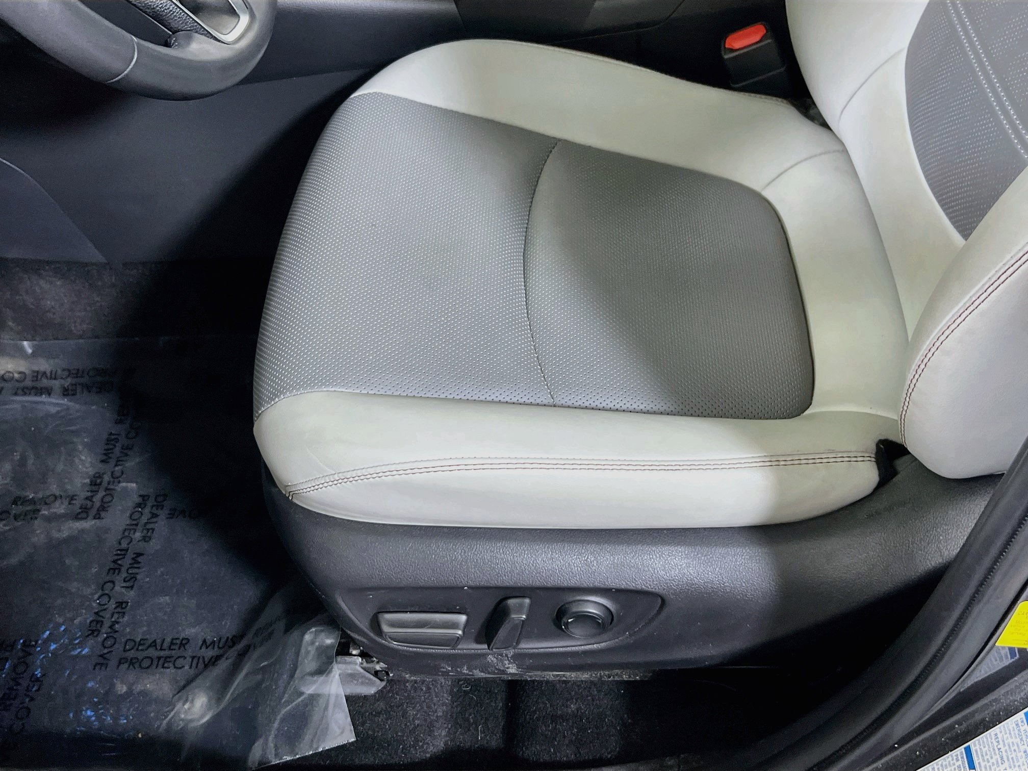 Used 2020 Toyota RAV4 Limited AWD/4WD image 18