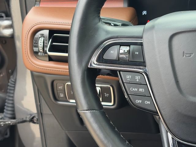 Used 2023 Lincoln Nautilus Reserve w/ Luxury Package image 25