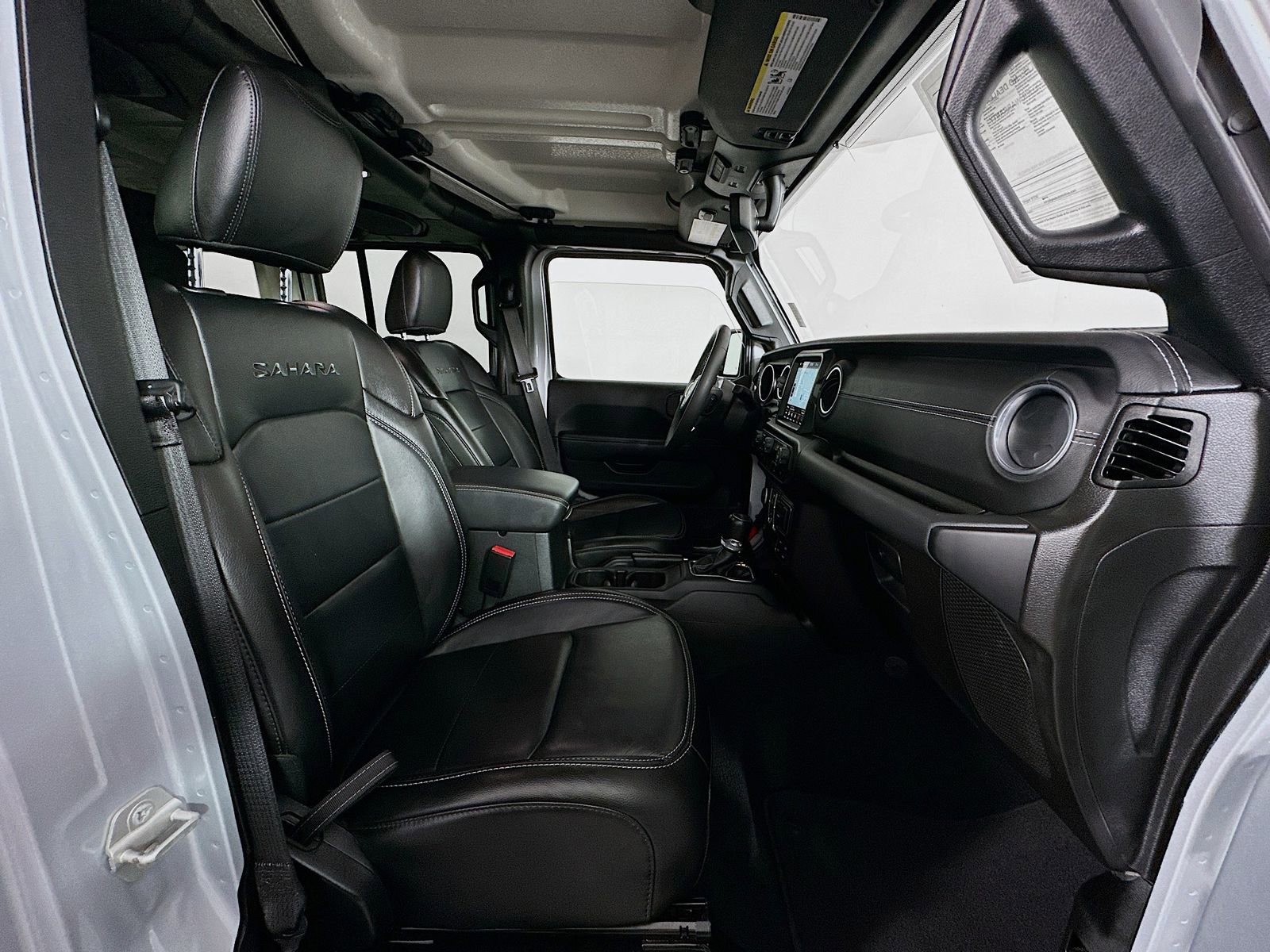 Used 2023 Jeep Wrangler Sahara 4xe image 29